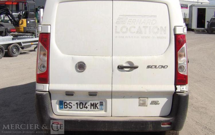 FIAT SCUDO 2 VUL 2,0 MJTD 16V FOURGON COURT 120 CV – DIESEL – 232518 KMS – ANNEE 2011 BLANC BS-104-MK
