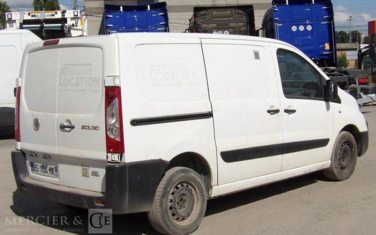 FIAT SCUDO 2 VUL 2,0 MJTD 16V FOURGON COURT 120 CV – DIESEL – 232518 KMS – ANNEE 2011 BLANC BS-104-MK