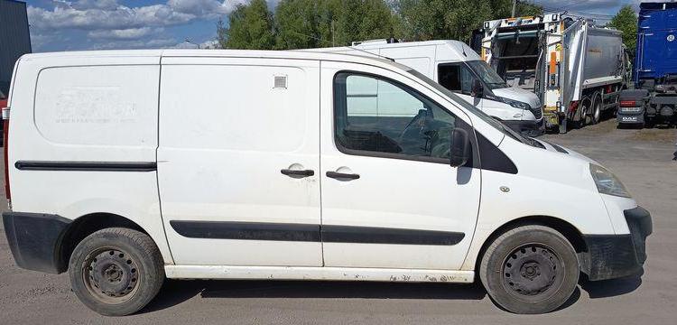 FIAT SCUDO 2 VUL 2,0 MJTD 16V FOURGON COURT 120 CV – DIESEL – 232518 KMS – ANNEE 2011 BLANC BS-104-MK