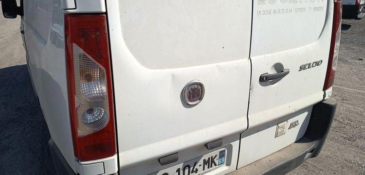 FIAT SCUDO 2 VUL 2,0 MJTD 16V FOURGON COURT 120 CV – DIESEL – 232518 KMS – ANNEE 2011 BLANC BS-104-MK