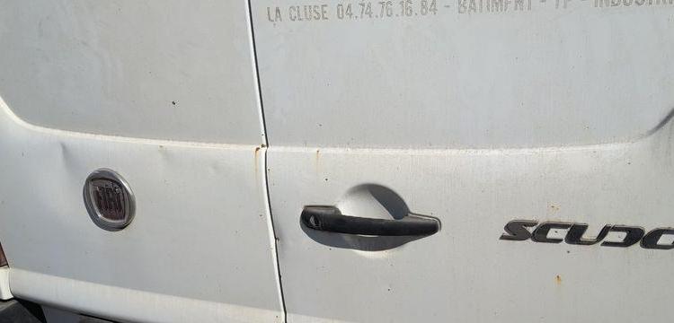 FIAT SCUDO 2 VUL 2,0 MJTD 16V FOURGON COURT 120 CV – DIESEL – 232518 KMS – ANNEE 2011 BLANC BS-104-MK