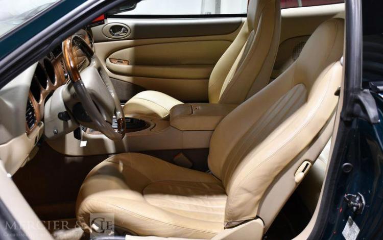 JAGUAR XK8 COUPE 4,0 VERT BT-614-ES