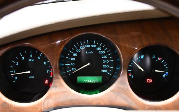 JAGUAR XK8 COUPE 4,0 VERT BT-614-ES