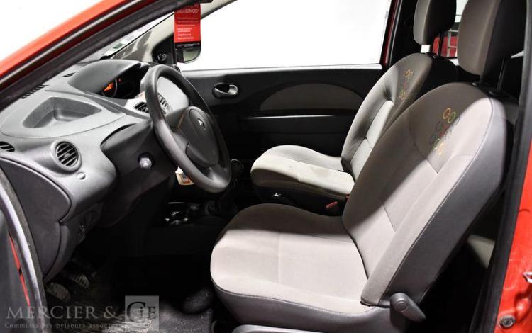 RENAULT TWINGO 1,2 75CH AUTHENTIQUE ROUGE BX-380-YM