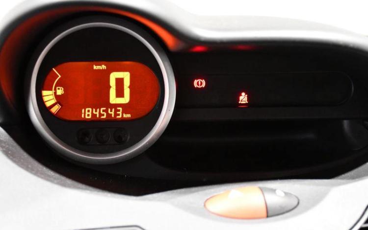 RENAULT TWINGO 1,2 75CH AUTHENTIQUE ROUGE BX-380-YM