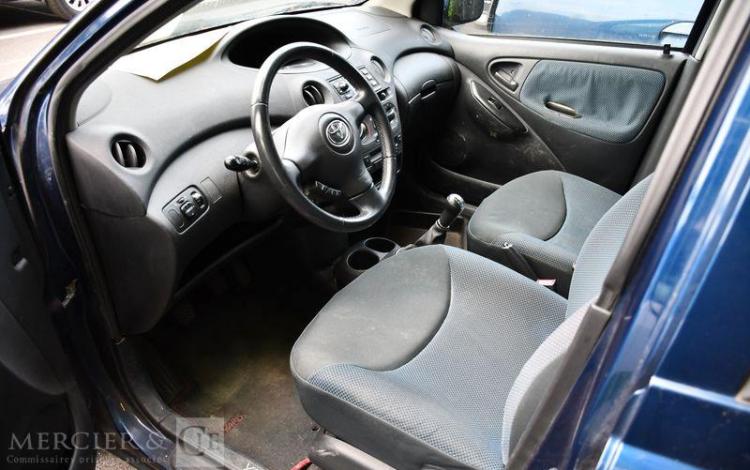 TOYOTA YARIS 1,0 VVTI 65 BLEU BZ-136-XL