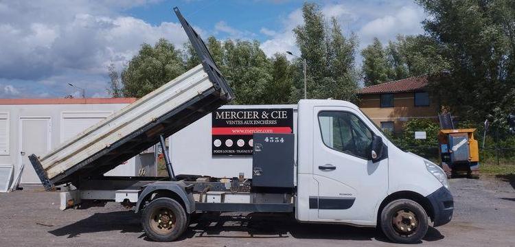 RENAULT Master 3 L2 R3500 RJ 2,3DCI 160V FAP 125CV BENNE AVEC COFFRE ACIER DIESEL BLANC CD-414-DV