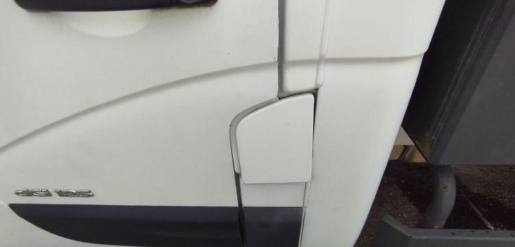 RENAULT Master 3 L2 R3500 RJ 2,3DCI 160V FAP 125CV BENNE AVEC COFFRE ACIER DIESEL BLANC CD-414-DV