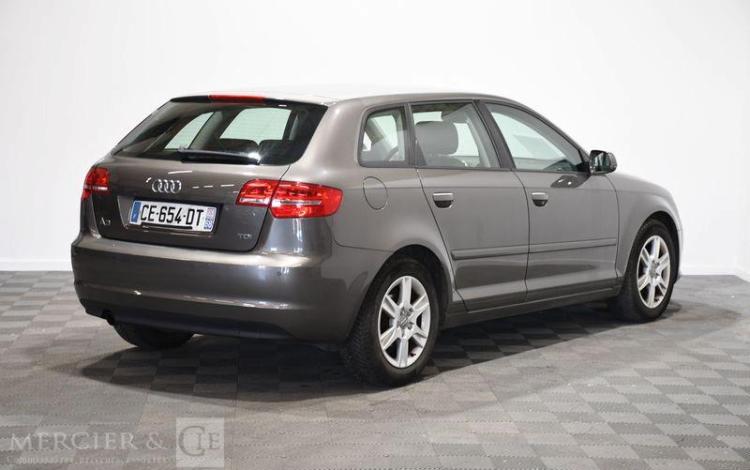 AUDI A3 SPORTBACK 1,6 TDI 105 BUSINESS LINE S-TRONIC S&S GRIS CE-654-DT