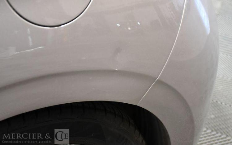 PEUGEOT 208 BEIGE CF-925-LZ