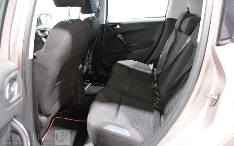 PEUGEOT 208 BEIGE CF-925-LZ