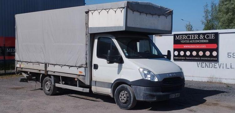 IVECO DAILY V 35S13 2,3LD DPF BVM6 126 CV BACHE AVEC HAYON ANTEO – DIESEL – 304442 KMS BLANC CH-128-AH