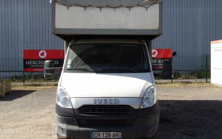 IVECO DAILY V 35S13 2,3LD DPF BVM6 126 CV BACHE AVEC HAYON ANTEO – DIESEL – 304442 KMS BLANC CH-128-AH