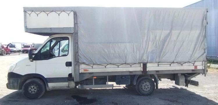 IVECO DAILY V 35S13 2,3LD DPF BVM6 126 CV BACHE AVEC HAYON ANTEO – DIESEL – 304442 KMS BLANC CH-128-AH