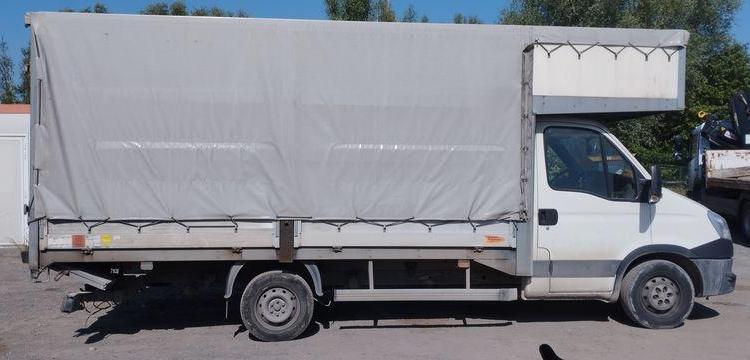 IVECO DAILY V 35S13 2,3LD DPF BVM6 126 CV BACHE AVEC HAYON ANTEO – DIESEL – 304442 KMS BLANC CH-128-AH
