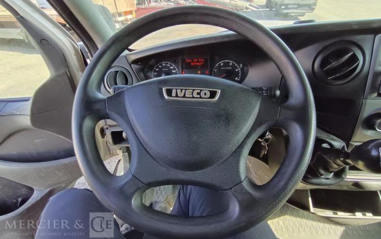 IVECO DAILY V 35S13 2,3LD DPF BVM6 126 CV BACHE AVEC HAYON ANTEO – DIESEL – 304442 KMS BLANC CH-128-AH