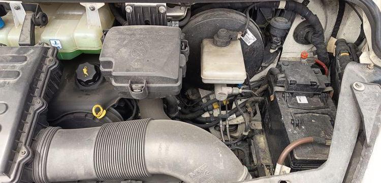 IVECO DAILY V 35S13 2,3LD DPF BVM6 126 CV BACHE AVEC HAYON ANTEO – DIESEL – 304442 KMS BLANC CH-128-AH