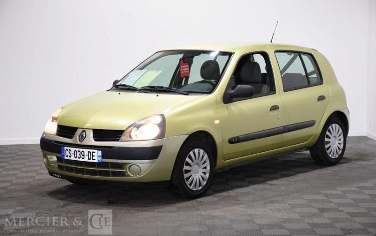 RENAULT CLIO VERT CS-039-DE