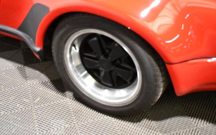 PORSCHE 911 TURBO TYPE 930 ROUGE CS-624-JB