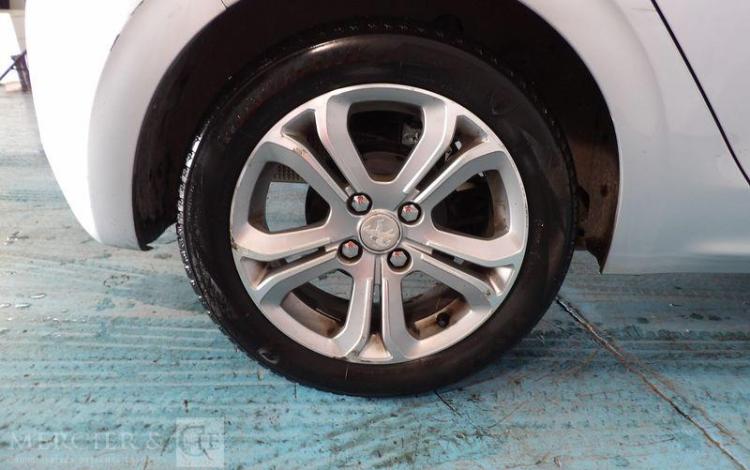 PEUGEOT 208 1.2 VTI 12V 82CV  CS-649-VP