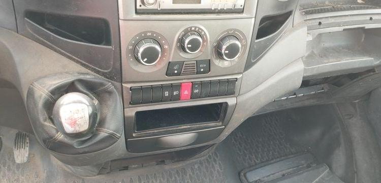 IVECO 35C13 BENNE AVEC COFFRE ACIER DIESEL – 207660 KMS – ANNEE 2013 ROUGE CS-903-GL