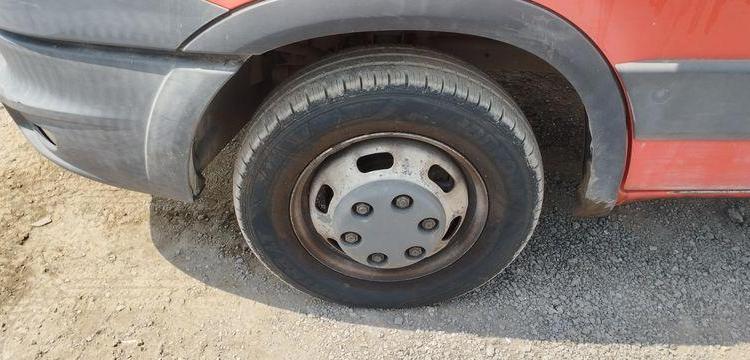 IVECO 35C13 BENNE AVEC COFFRE ACIER DIESEL – 207660 KMS – ANNEE 2013 ROUGE CS-903-GL