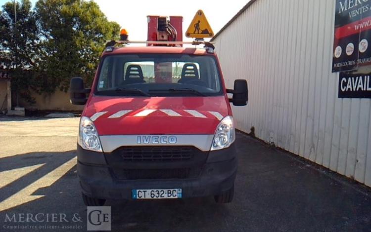 IVECO 35S11 NACELLE SUR VL 16M 4394H ROUGE CT-632-BC