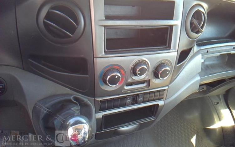 IVECO 35S11 NACELLE SUR VL 16M 4394H ROUGE CT-632-BC