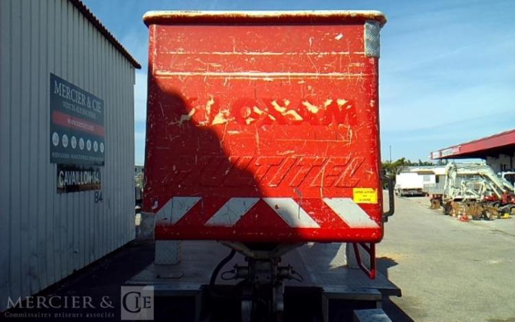 IVECO 35S11 NACELLE SUR VL 16M 4394H ROUGE CT-632-BC