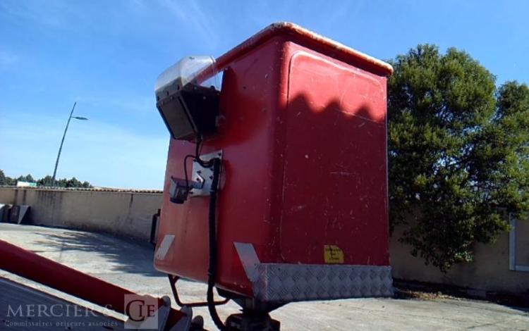 IVECO 35S11 NACELLE SUR VL 16M 4394H ROUGE CT-632-BC