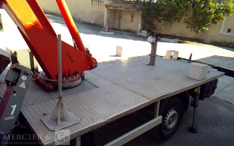 IVECO 35S11 NACELLE SUR VL 16M 4394H ROUGE CT-632-BC