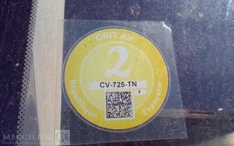 IVECO 35C13 BENNE SIMPLE CABINE COFFRE ROUGE CV-725-TN