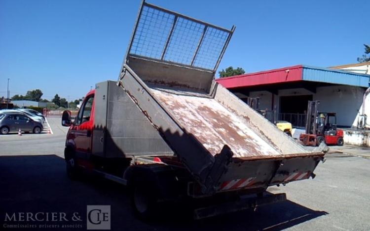 IVECO 35C13 BENNE SIMPLE CABINE COFFRE ROUGE CV-725-TN
