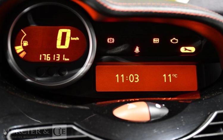RENAULT TWINGO 1.5 DCI 85 INTENS
 VIOLET CW-475-CH