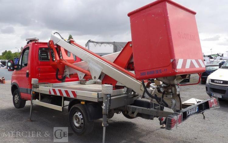 IVECO 35S11 AVEC NACELLE MULTITEL MX170 16M – DIESEL 3134 HEURES – 113804 KMS ROUGE CW-919-QF