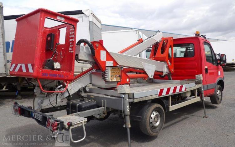 IVECO 35S11 AVEC NACELLE MULTITEL MX170 16M – DIESEL 3134 HEURES – 113804 KMS ROUGE CW-919-QF
