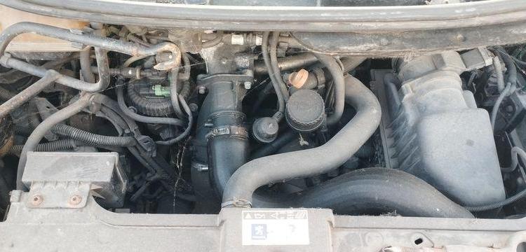 PEUGEOT 807 2,0 HDI 16V 107CV – DIESEL – 222794 KMS – ANNEE 2004 GRIS CX-121-QY