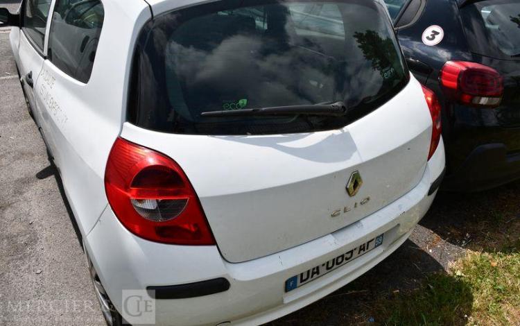 RENAULT CLIO 1.5DCI 68 CV — POUR PIECES SANS CARTE GRISE BLANC DA-089-AP