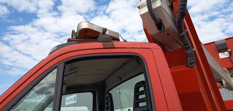 IVECO 35S11 AVEC NACELLE MULTITEL MT202DS 20M – DIESEL – 4578 HEURES – 58417 KMS – ROUGE DC-616-JW