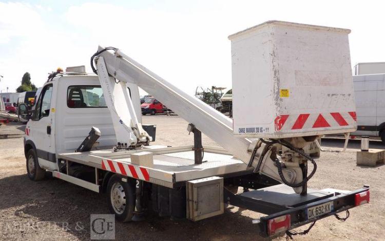 MULTITEL DAILY 35S11 AVEC NACELLE MULTITEL 160ALU 16M DIESEL – 3219 HEURES – 117901 KMS BLANC DK-692-KX