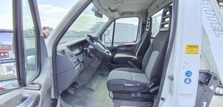 MULTITEL DAILY 35S11 AVEC NACELLE MULTITEL 160ALU 16M DIESEL – 3219 HEURES – 117901 KMS BLANC DK-692-KX