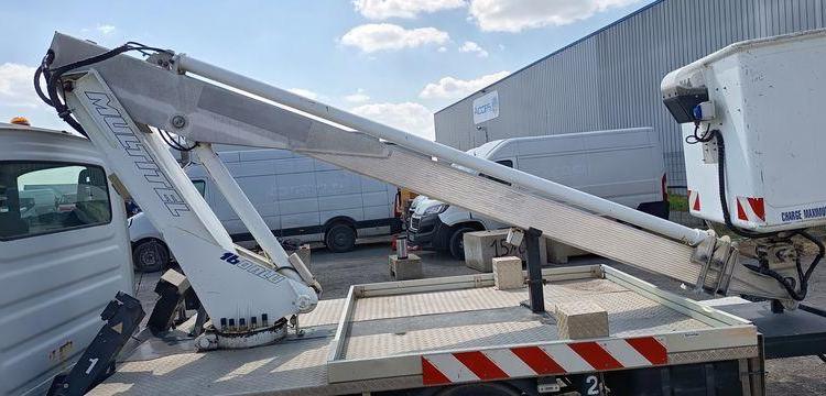 MULTITEL DAILY 35S11 AVEC NACELLE MULTITEL 160ALU 16M DIESEL – 3219 HEURES – 117901 KMS BLANC DK-692-KX