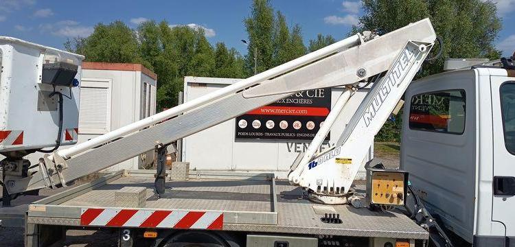 MULTITEL DAILY 35S11 AVEC NACELLE MULTITEL 160ALU 16M DIESEL – 3219 HEURES – 117901 KMS BLANC DK-692-KX