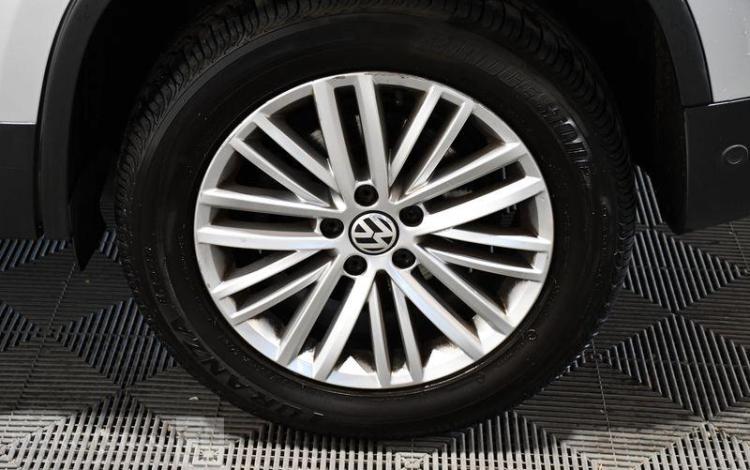 VOLKSWAGEN TIGUAN 2,0 TDI 140CH BLUEMOTION CUP 4MOTION GRIS DM-308-BF