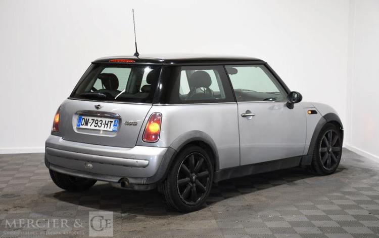 MINI COOPER 1,6 115CH GRIS DM-793-HT