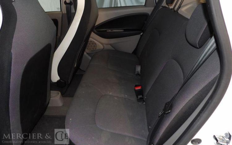 RENAULT ZOE 88CV BOITE AUTO BLANC DS-973-TR