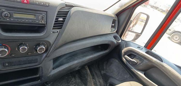 IVECO 35C13 DOUBLE CABINE AVEC BENNE JPM – DIESEL – 97141 KMS – ANNEE 2015 ROUGE DV-835-LQ