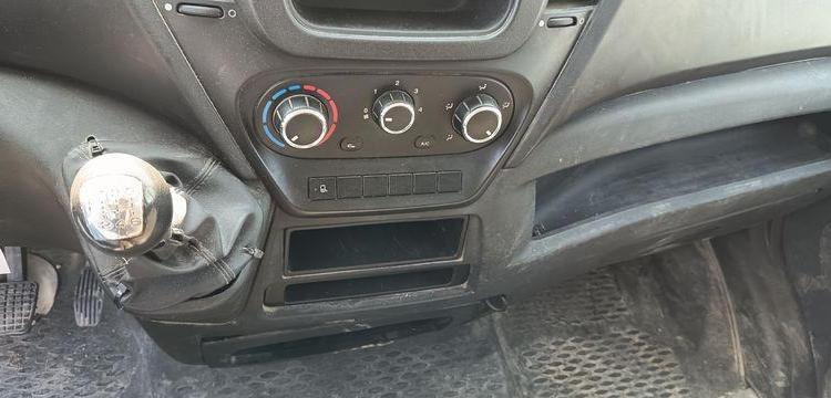 IVECO 35C13 DOUBLE CABINE AVEC BENNE JPM – DIESEL – 97141 KMS – ANNEE 2015 ROUGE DV-835-LQ