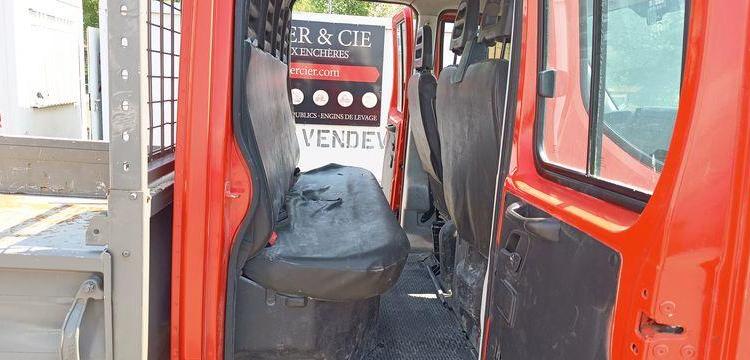 IVECO 35C13 DOUBLE CABINE AVEC BENNE JPM – DIESEL – 97141 KMS – ANNEE 2015 ROUGE DV-835-LQ