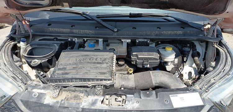 IVECO 35C13 DOUBLE CABINE AVEC BENNE JPM – DIESEL – 97141 KMS – ANNEE 2015 ROUGE DV-835-LQ